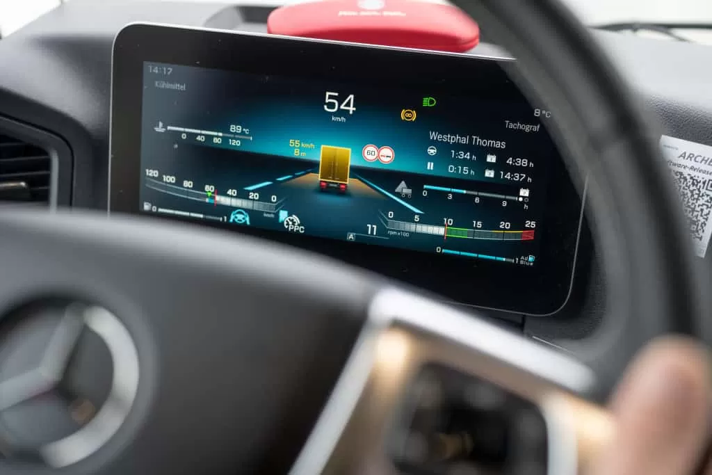 Noul Actros cu Active Drive Assist testat de compania de transport Wagenstetter