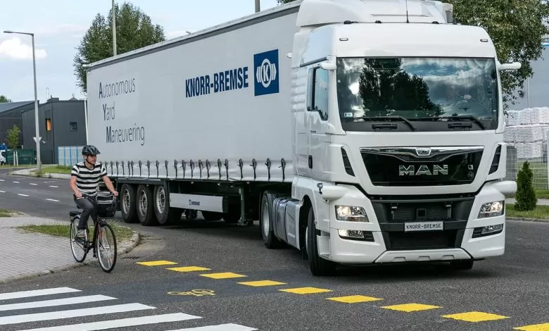 Knorr-Bremse și Mobileye au dezvoltat un sistem de asistență la virare retrofit