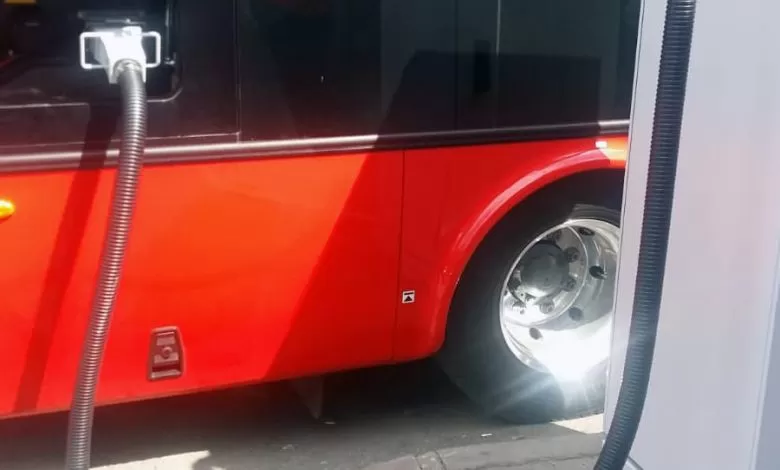 A fost instalată prima stație de încărcare rapidă dedicată autobuzelor electrice în Turda