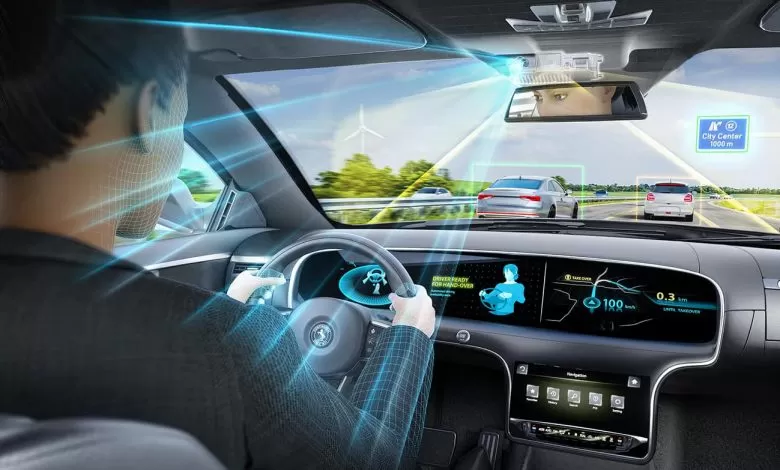 Continental combină camera frontală și cea interioară pentru o conducere automatizată