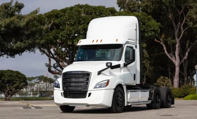 Daimler a livrat primele două camioane Freightliner eCascadia în Statele Unite 1 Daimler a livrat primele două unități Freightliner eCascadia în Statele Unite