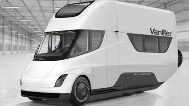 Imagine prelucrată digital cu o posibilă autorulotă Tesla