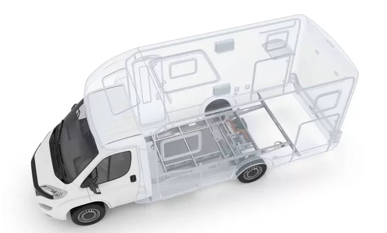 AL-KO începe producția șasiului hibrid cu axă spate electrificată