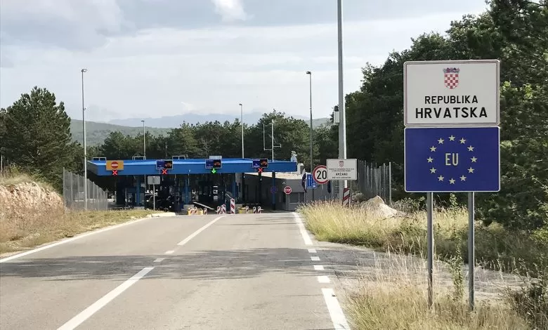 CE criticată după ce a dat undă verde Croației de a adera la Schengen 1 CE criticată după ce a dat undă verde Croației de a adera la Spațiul Schengen