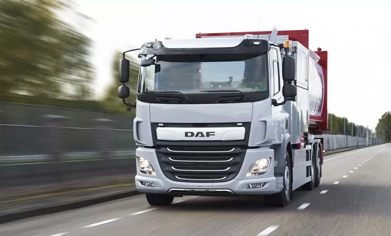 DAF CF Electric este disponibil și în versiune autoșasiu cu trei axe 1 DAF CF Electric este disponibil pe piață și în versiune autoșasiu cu trei axe