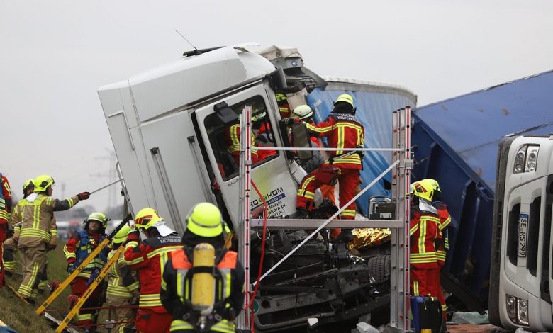Două accidente grave produse pe autostrada A 7 la nord de Hamburg