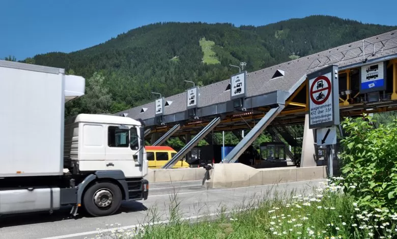 Mai mulți parlamentari austrieci solicită trecerea la sistemului de taxare existent în Elveția