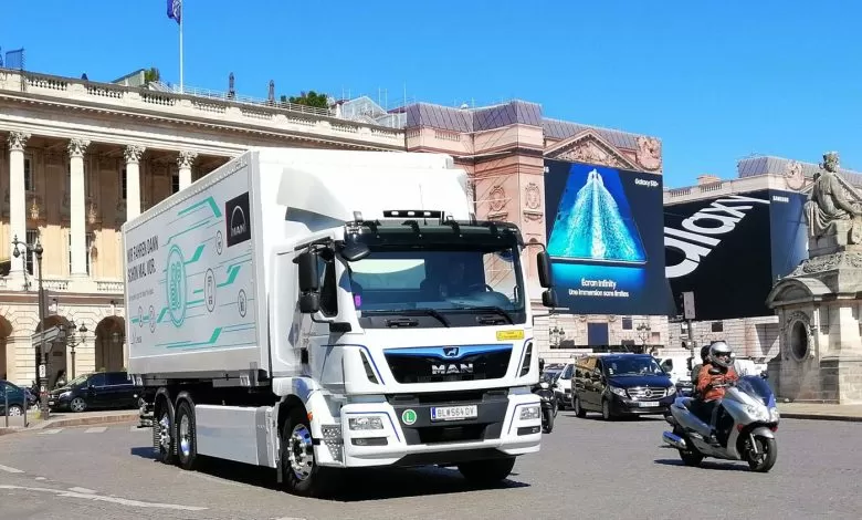 Începe producția în serie mică a camionului electric MAN eTGM