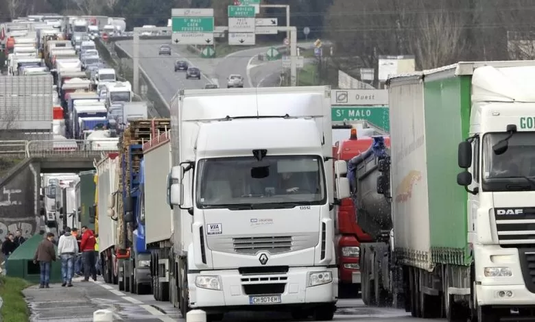 Patru sindicate de transport din Franța vor protesta pe 16 decembrie
