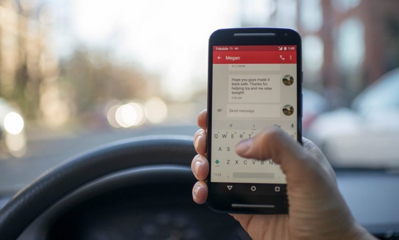 Utilizarea telefonului la volan în Franța duce la suspendarea permisului până la 6 luni