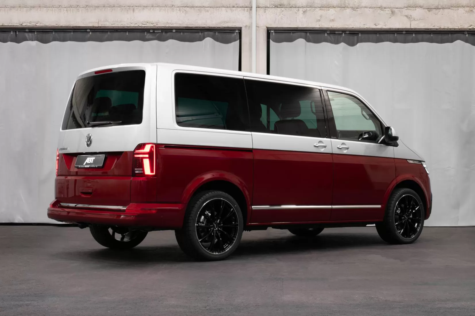 abt vw t6 3 gr20 rear diagonally