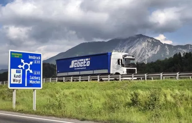 A fost extinsă lista mărfurilor ce nu mai pot fi transportate rutier prin Tirol