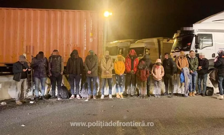 16 persoane descoperite la Nadlac într-un camion condus de un șofer turc 1 1582188576343 7304 S4