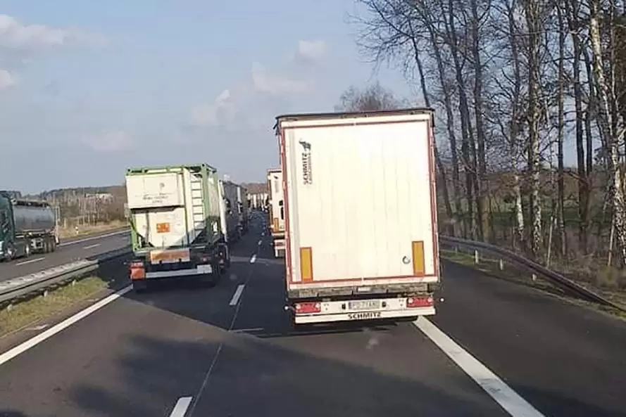 Controalele medicale au dus la cozi kilometrice pe autostrăzile spre Polonia 3 IMG 7831