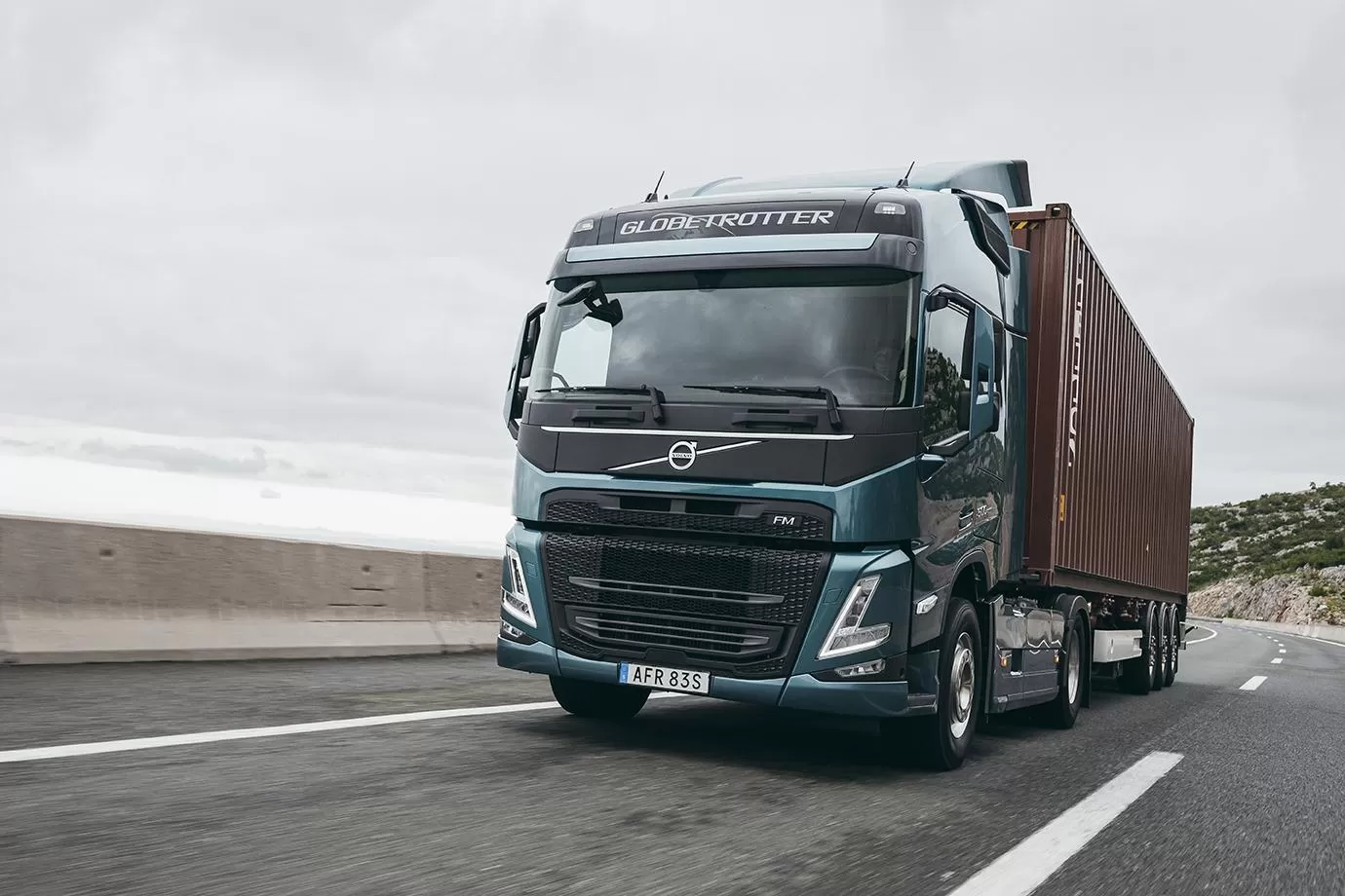 Noul Volvo FM vine cu o nouă cabină, interior modern și motoare pe gaz
