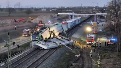 Un tren încărcat cu camioane a fost implicat într-un accident feroviar grav în Germania