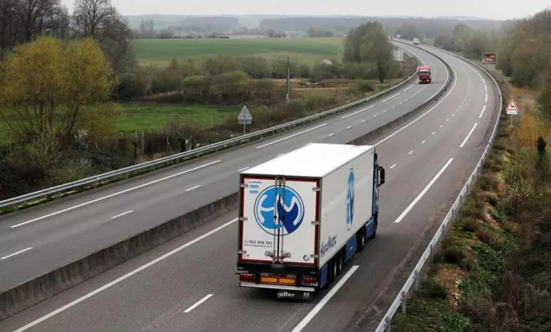 Transportatorii francezi vor suspendarea cabotajului rutier pentru 6 luni 1 Transportatorii francezi vor suspendarea cabotajului rutier pentru 6 luni