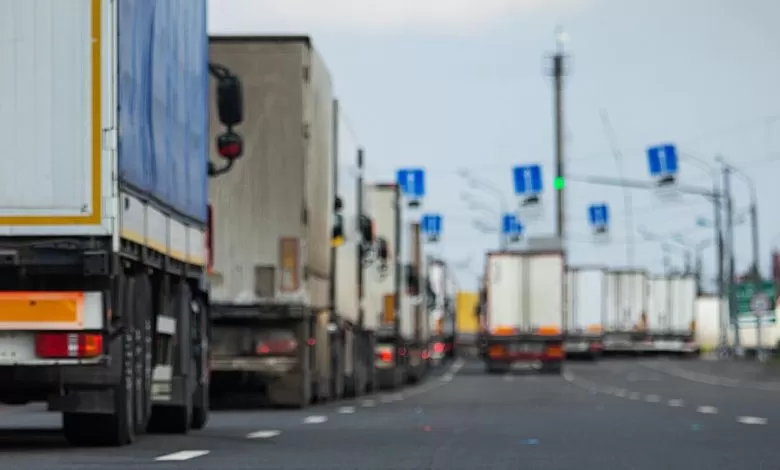 Șoferii de camion trebuie să completeze o declarație pentru a intra în Franța