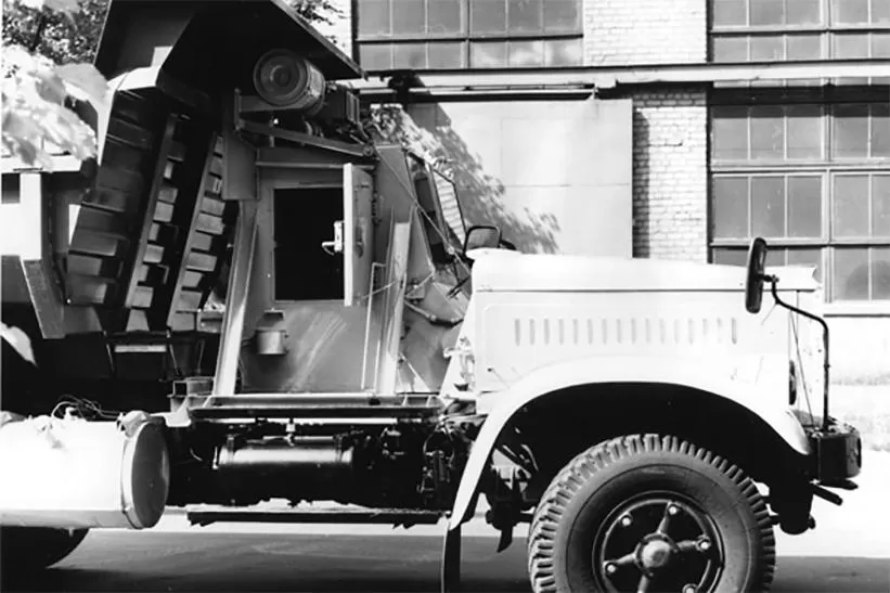 camioanele de la cernobîl2