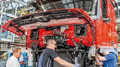 Grupul Daimler va relua gradual producția în uzinele din Germania