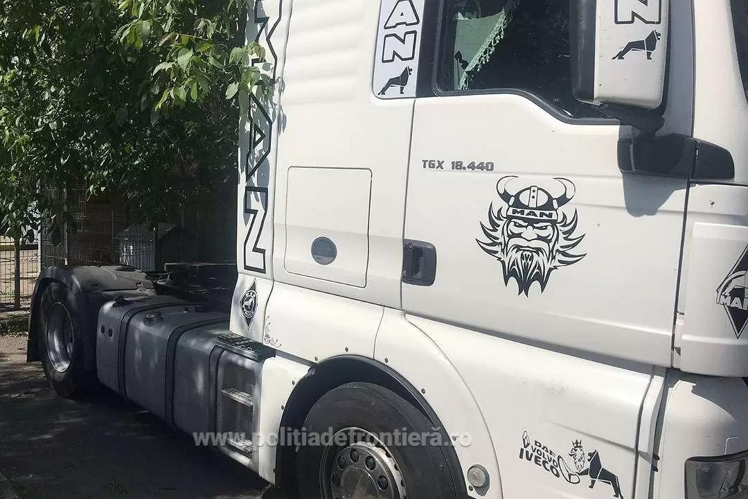Un camion căutat spre confiscare în Austria, descoperit la vama Albița