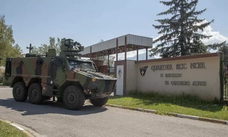Armata franceză testează noul vehicul militar Griffon în Alpi