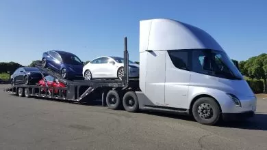 Elon Musk pregătește lansarea în producția de serie a lui Tesla Semi