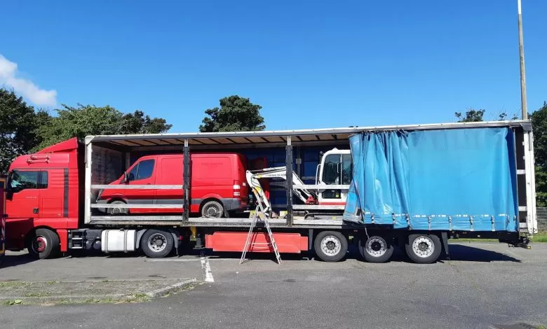 Șofer român de camion prins cu bunuri furate din Danemarca