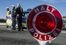 Poliția germană a surprins un șofer român de camion care fura motorină