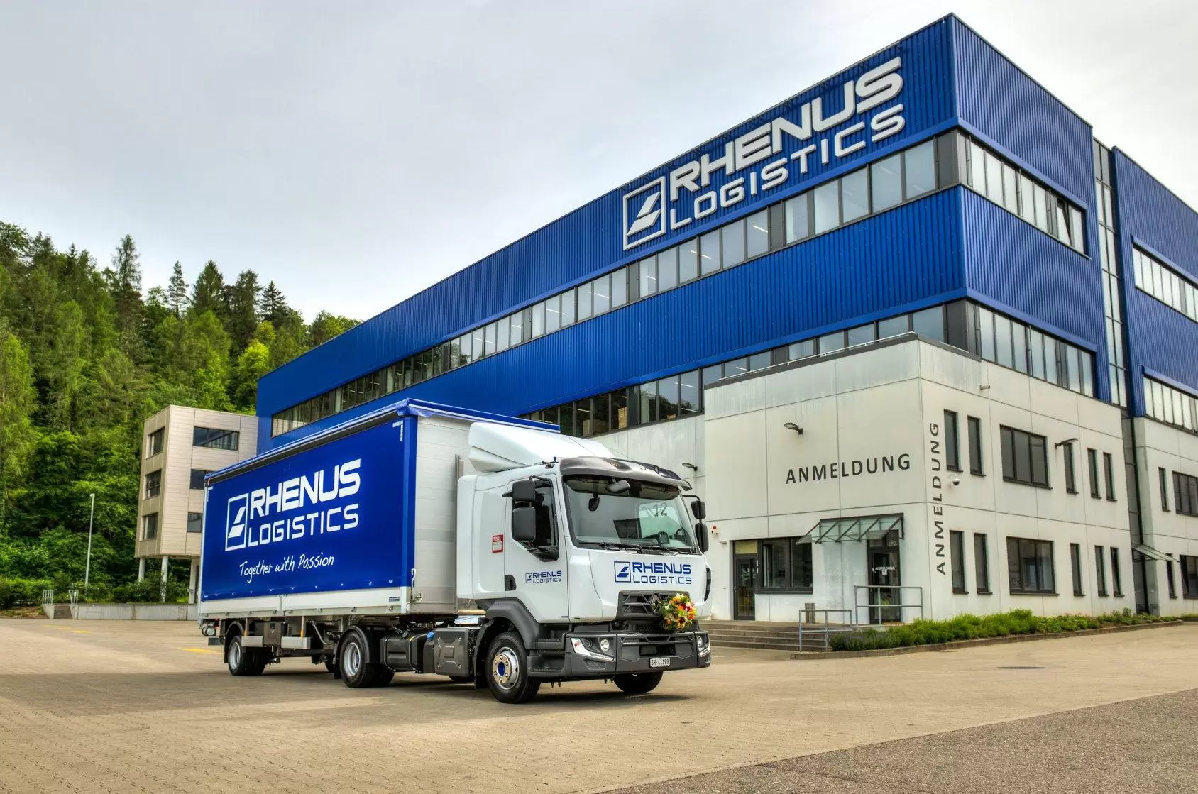 Renault Trucks D10 240 4x2, ideal pentru distribuția de mărfuri vrac 3 Renault Trucks D10 240 4x2, ideal pentru distribuția de mărfuri vrac