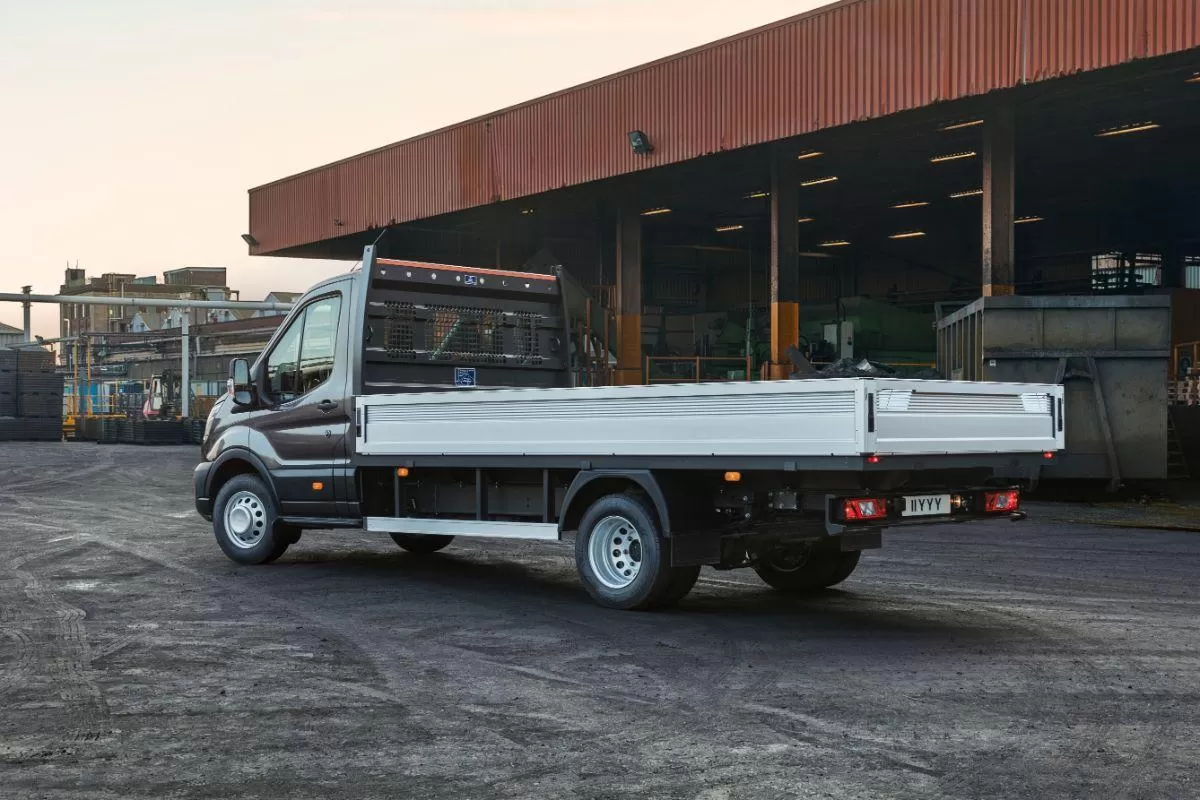 Ford a prezentat cel mai capabil Transit din gamă: masă maximă autorizată de 5 tone