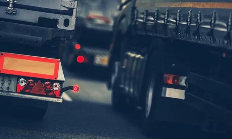 Unii transportatori est-europeni ocolesc noua legistație, pentru a continua practicile de dumping social