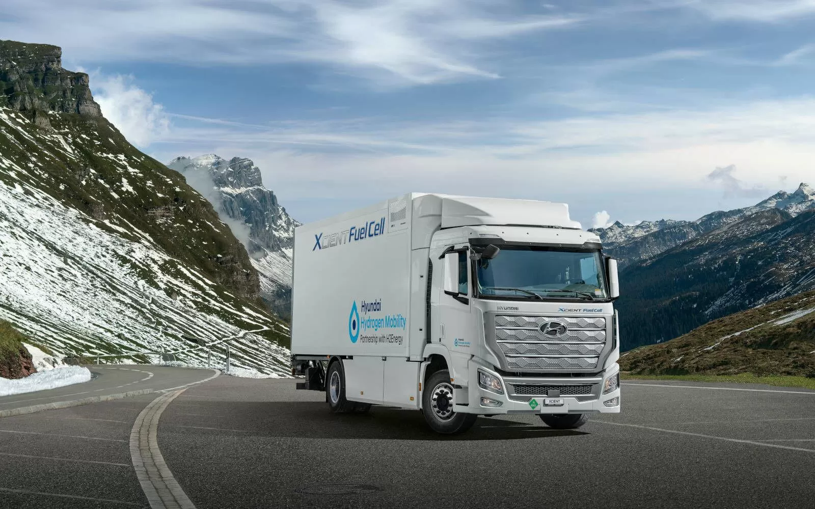 Hyundai debutează pe piața europeană cu livrarea primelor camioane cu hidrogen