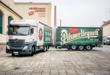 Plzensky Prazdroj transportă mai multă bere cu noile ansambluri rutiere de volum 7 Berea Pilsner Urquell transportată cu noi ansambluri rutiere de volum