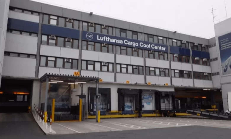 Aeroportul din Frankfurt pregătește logistica pentru transportul vaccinului împotriva Covid-19