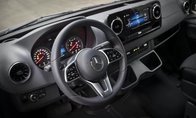 Evoluția interioarelor autoutilitarelor Mercedes-Benz din 1911 până în prezent