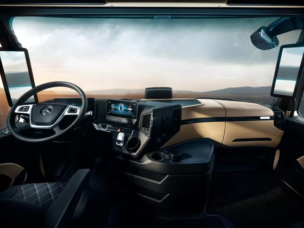 Modelele Mercedes-Benz Actros F și Edition 2 pot fi comandate și în România