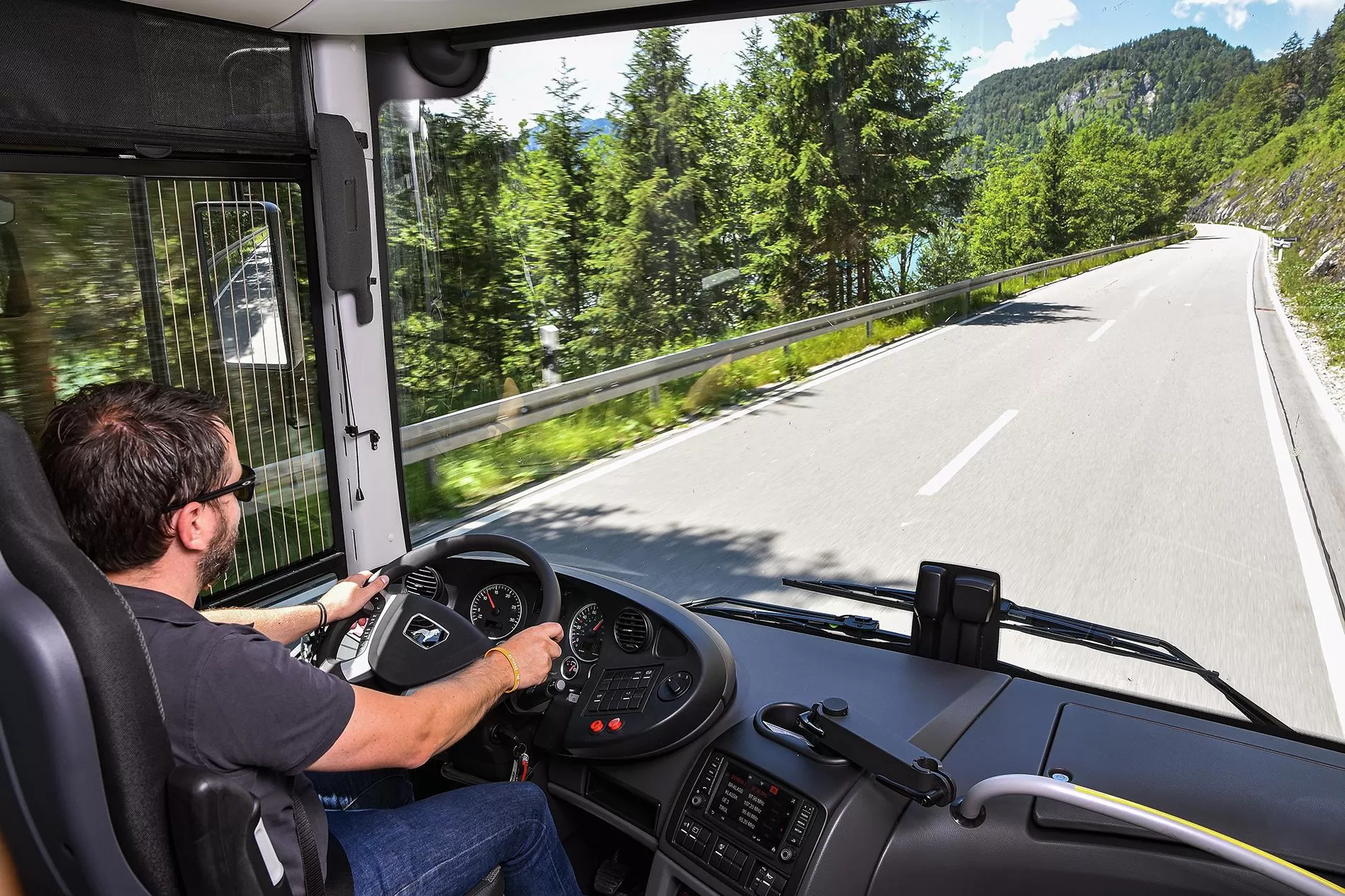 p bus iot lionsintercity 02