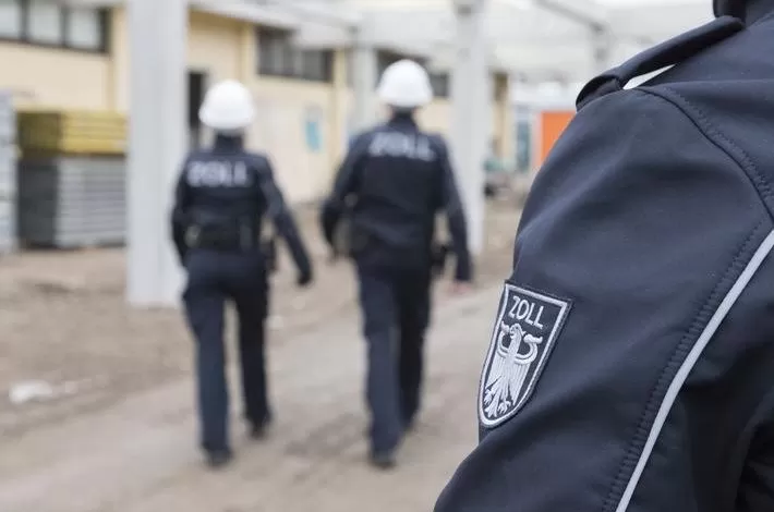 Transportator german amendat cu 204.000 de euro pentru angajare ilegală repetată