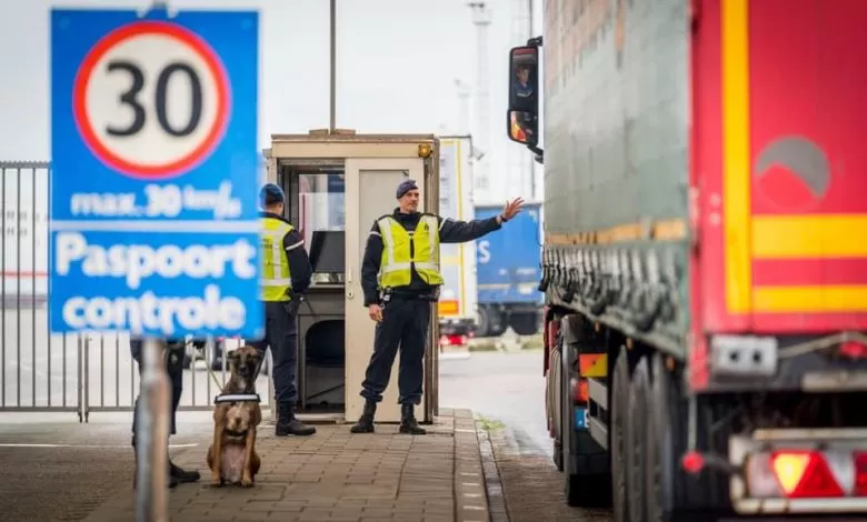 Olanda cere test COVID negativ tuturor șoferilor de camion, care vin din Marea Britanie 1 Olanda solicită șoferilor de camion un test COVID negativ, dacă vin din Marea Britanie