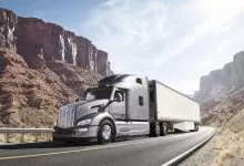 Peterbilt au prezentat în premieră noul Model 579 9 Americanii de la Peterbilt au prezentat în premieră noul Model 579