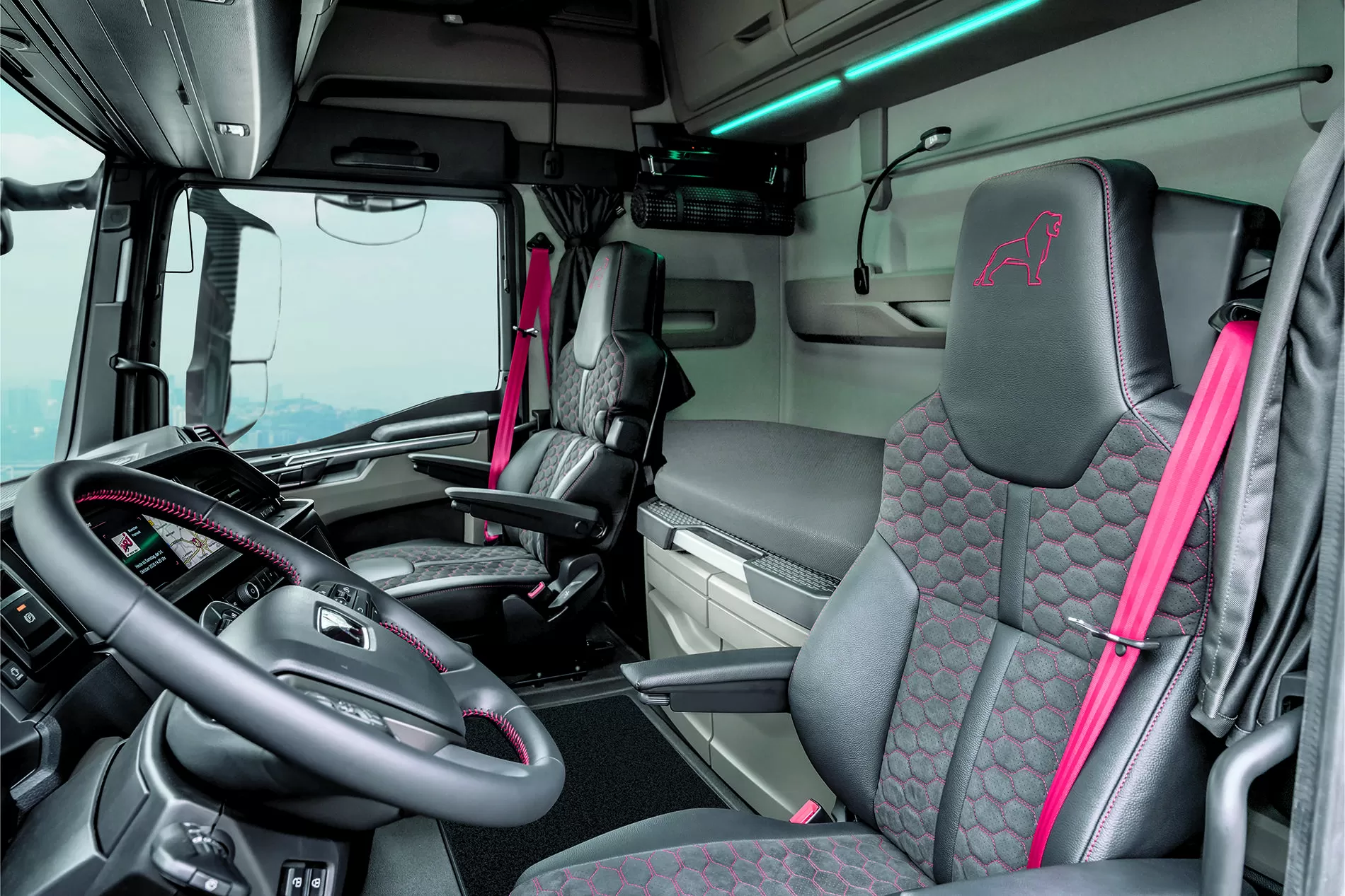 p tgx iod individual lion s 4