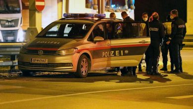 Doi șoferi români de camion s-au cuțitat pentru un loc de parcare în Austria