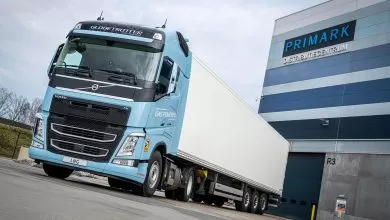 Exintra reduce emisiile de CO2 din transportul de îmbrăcăminte cu Volvo FH LNG