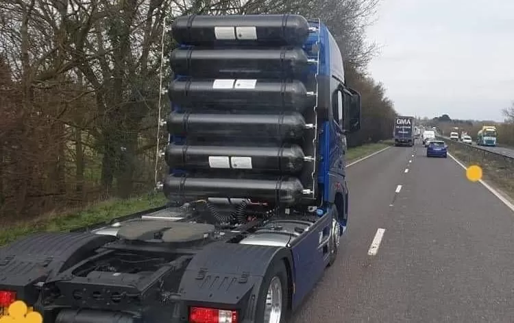 Ford F-Max cu rezervoare de hidrogen