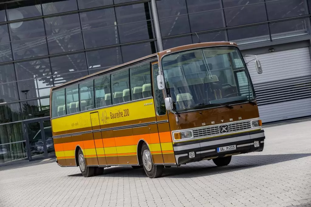 70 de ani de Setra: istoria mărcii, în imagini 4 70 de ani de Setra: istoria mărcii, în imagini