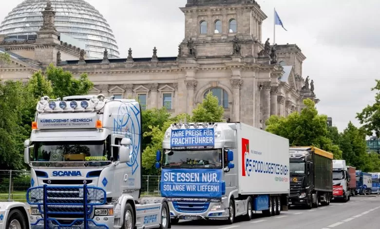 Transportatorii germani anunță un al treilea protest la Berlin 1 Asociația BLV-pro-Initiative anunță cel de-al treilea protest la Berlin