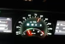 Șoferii olandezi, protest cu 77 km/h: vor salariu mai mare și climă de parcare obligatorie