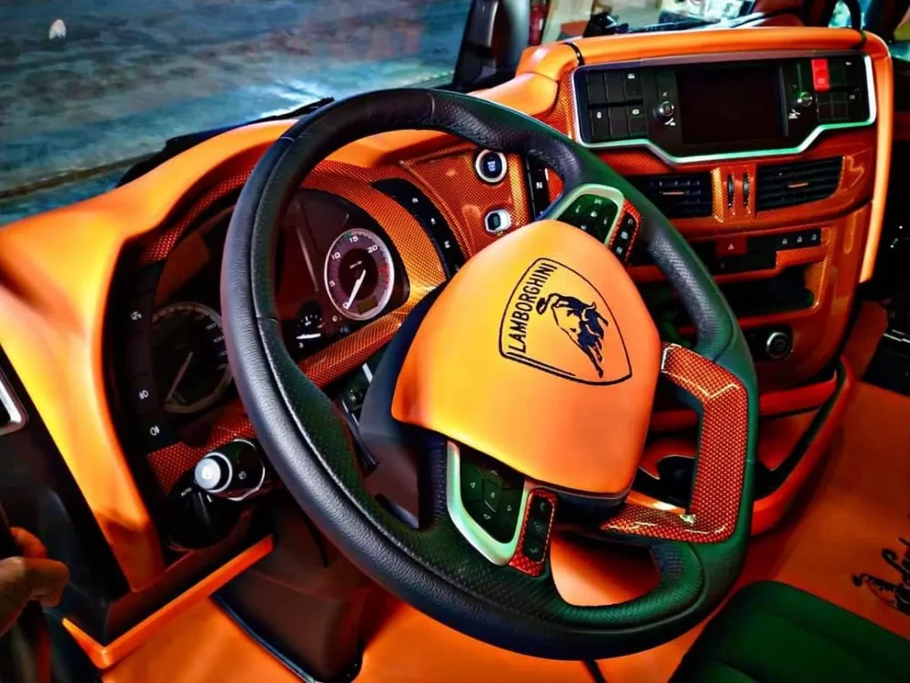 IVECO și Autotrasporti Perrotti prezintă The Queen și The Princess