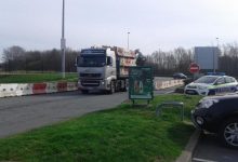 Franța închide două parcări de camioane din cauza imigranților